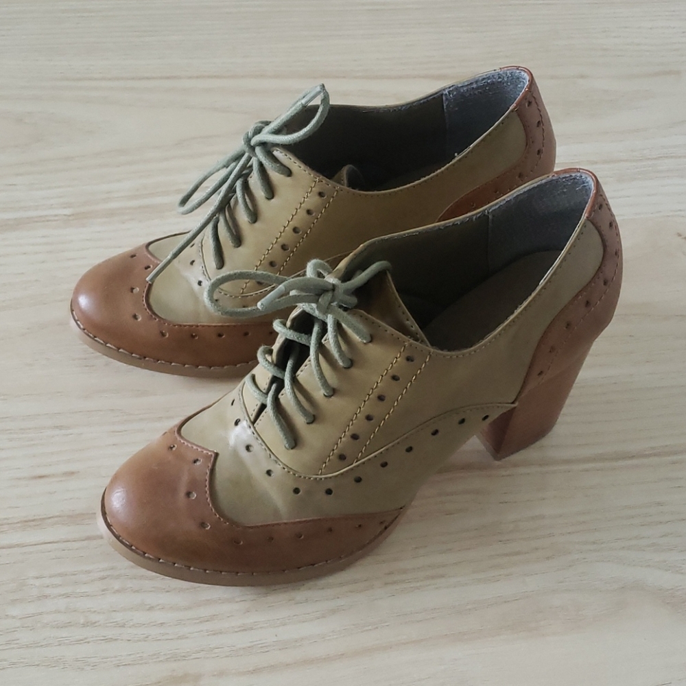 Womens Oxford / Wingtip Chunky Heels